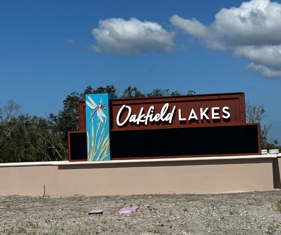 Oakfield Lakes Sign 